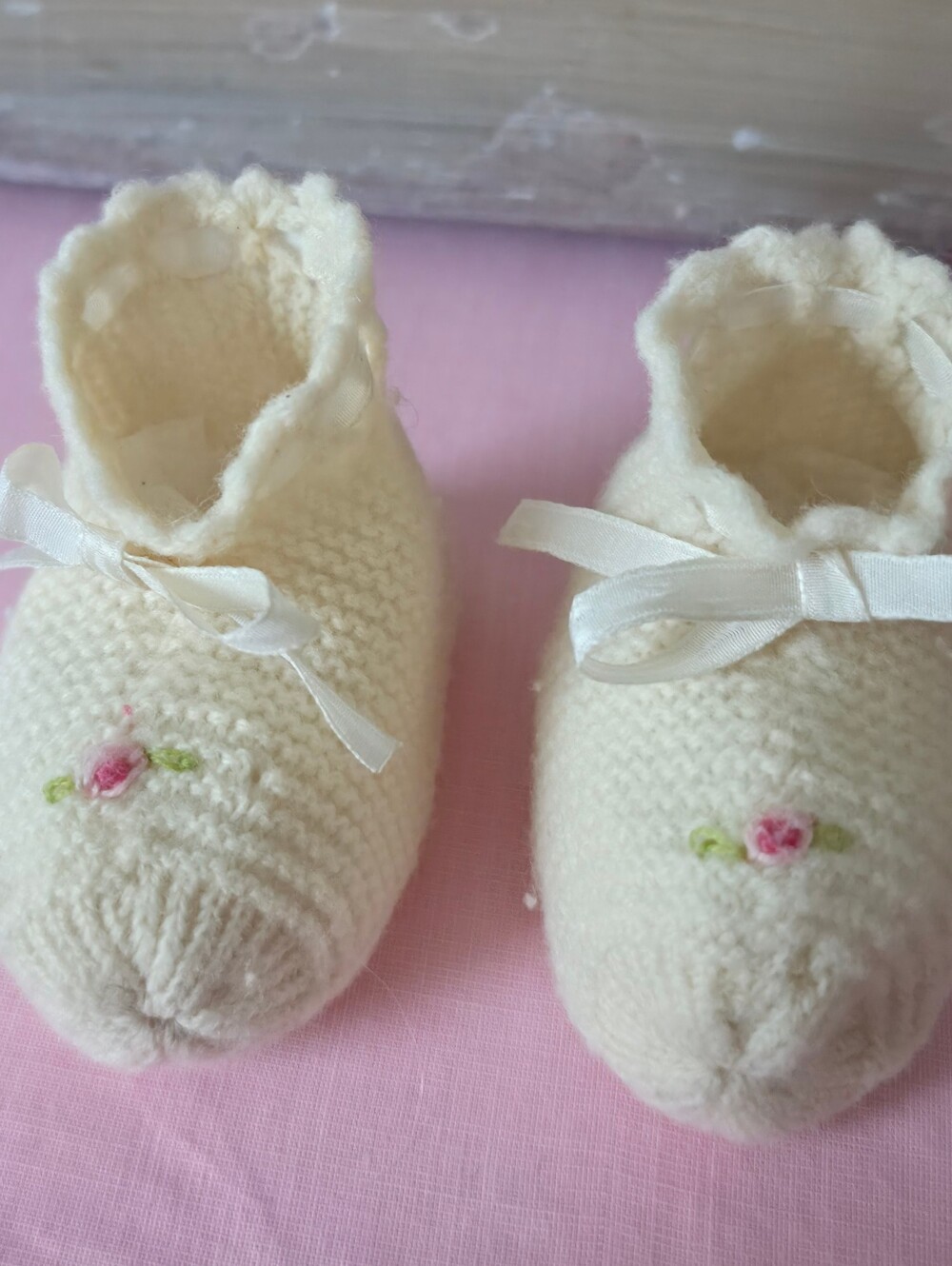 HAND CROCHED LITTLE BABY BOOTIES VINTAGE